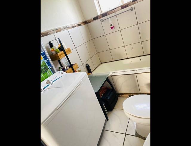 0.5 BEDROOM FLAT FOR SALE IN GLENWOOD